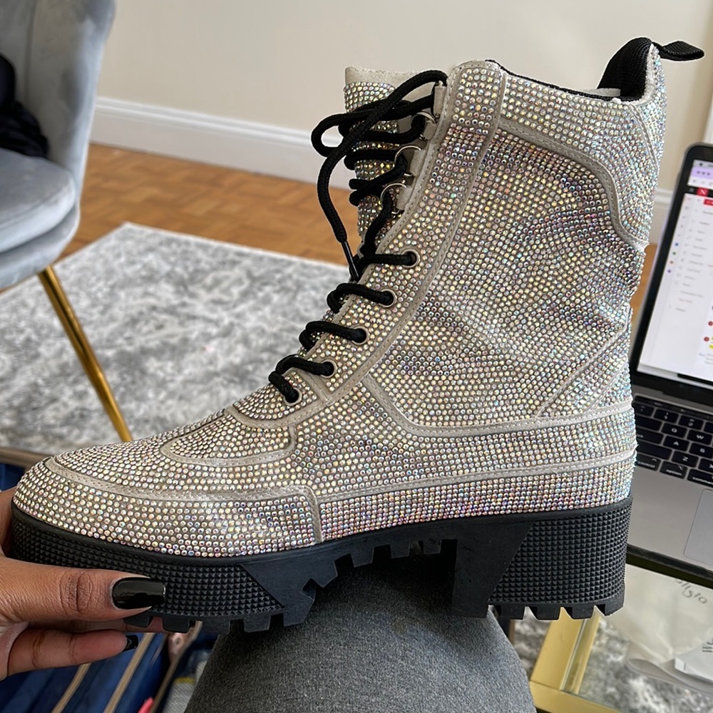 Case ribbon rhinestone combat boots